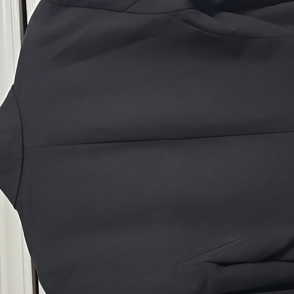 Guess - Picture 4 of 4